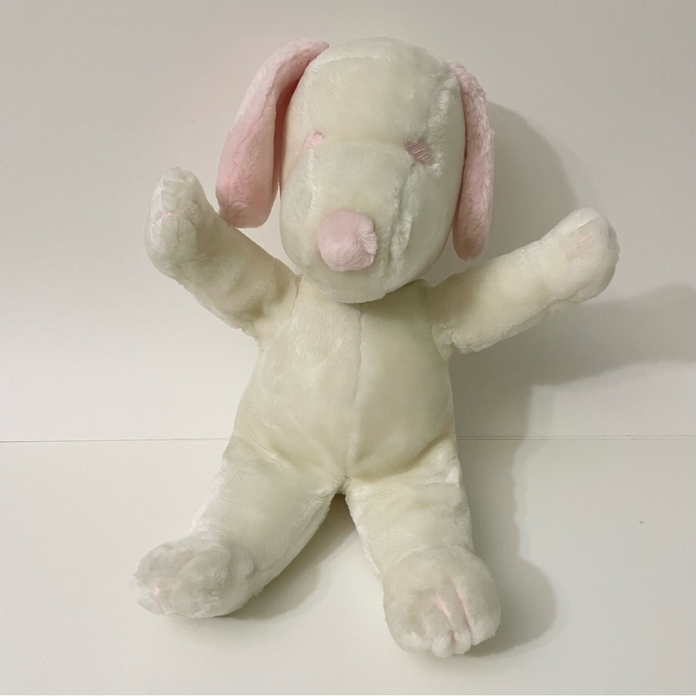 Vintage 1968 Plush Snoopy Dog United Features Syndicate Peanuts Charlie Brown